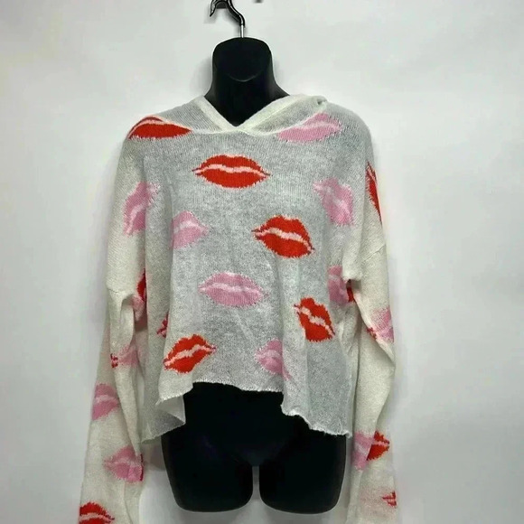 Wildfox Tops - Wildfox white label knit hoodie with red and pink lip print size XS